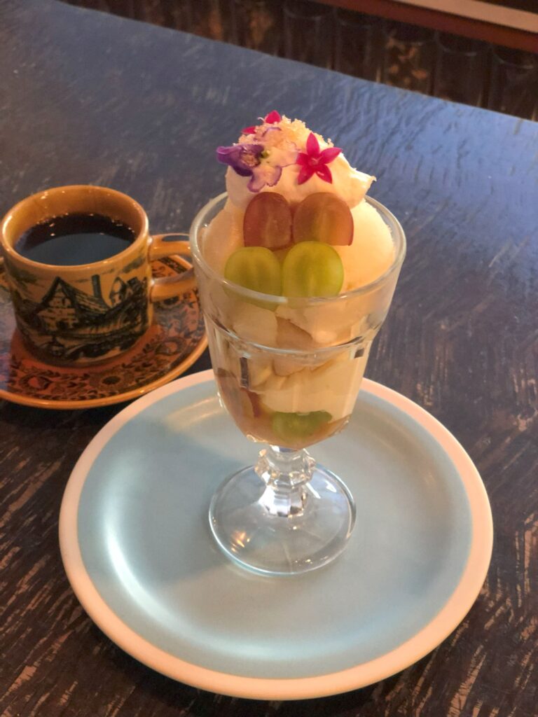 コーヒーとパフェ