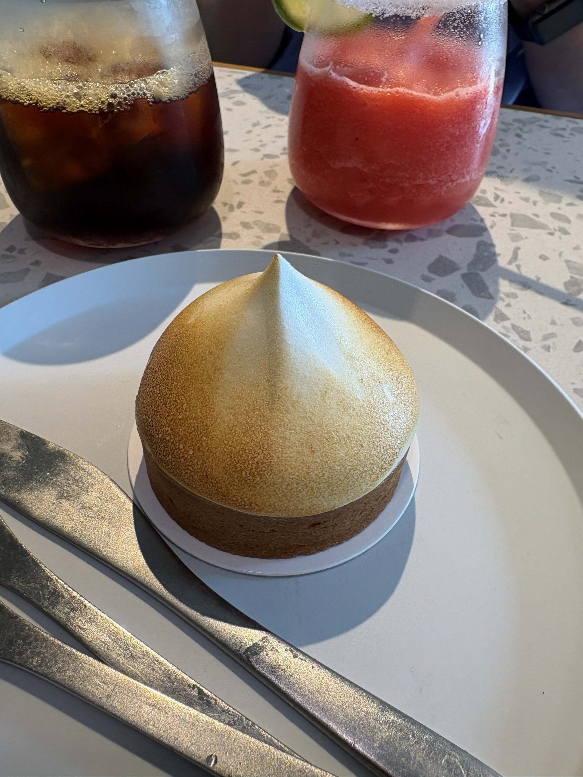 megmog sweets & cafe