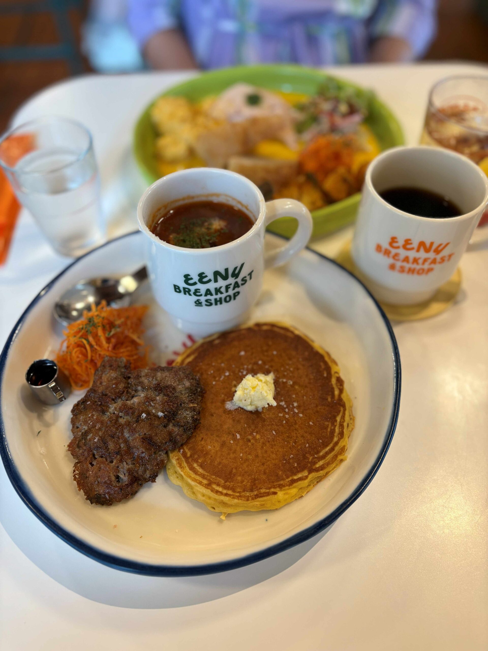 EENY breakfast & shop